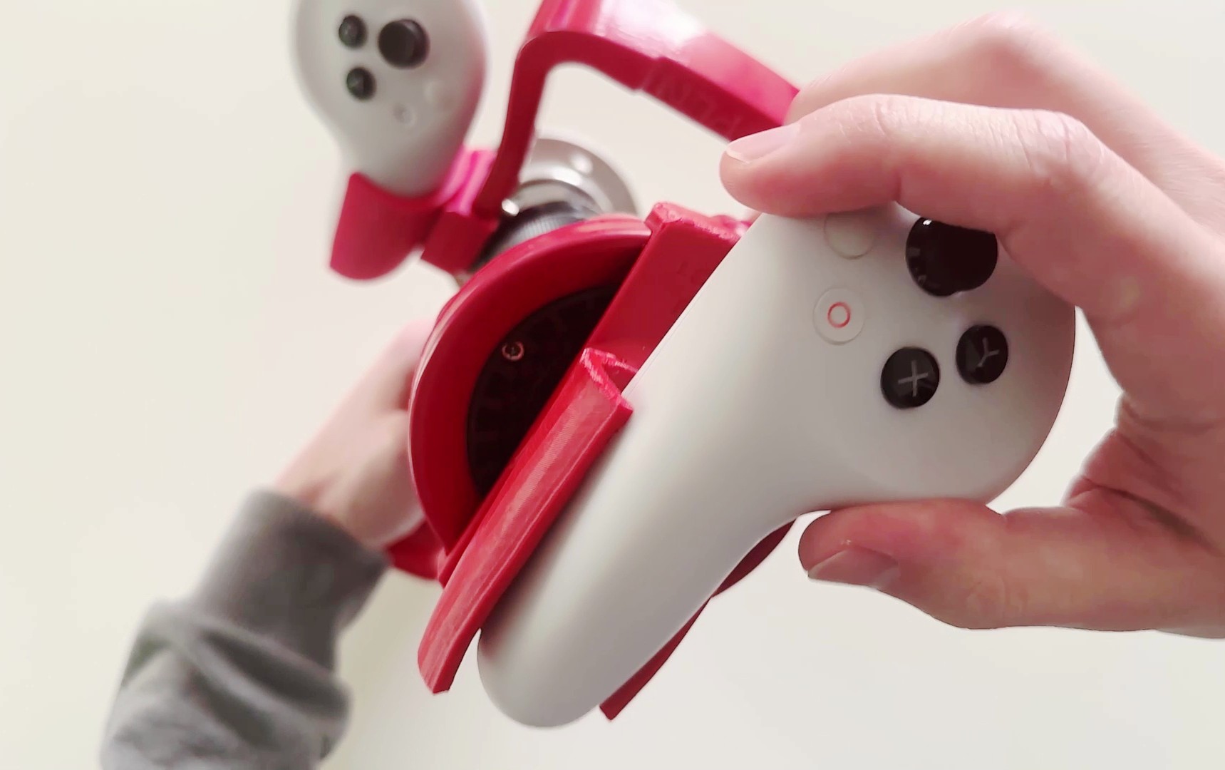 Controller in die Strahlrohradapter eindrehen